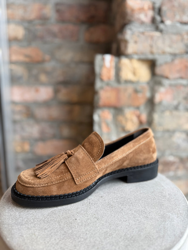 KENNEL & SCHMENGER SUEDE LOAFER CARAMEL