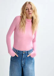 ESSENTIEL ANTWERP PINK TURTLENECK SWEATER
