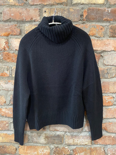 ALLUDE TURTLENECK