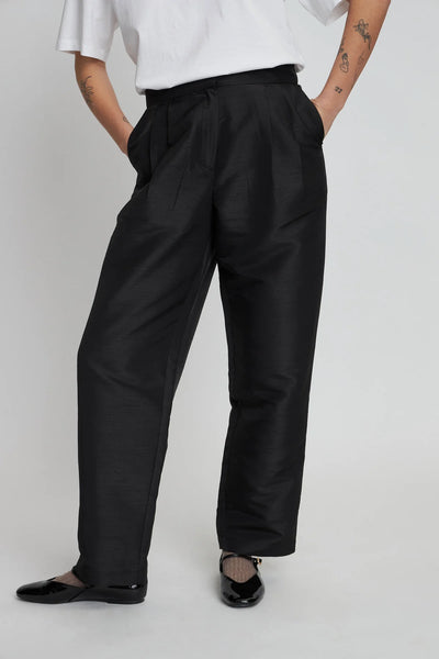 STELLA NOVA BLACK PLEATED PANT