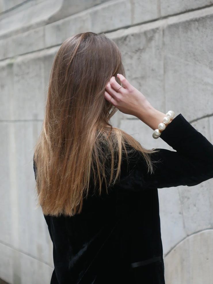 SCRUNCHIE IS BACK - LARGE PEARL SCRUNCHIE