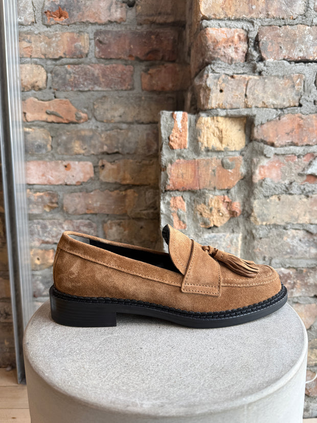 KENNEL & SCHMENGER SUEDE LOAFER CARAMEL