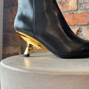 SIMKHAI BLACK BOOTS WITH GOLD HEEL